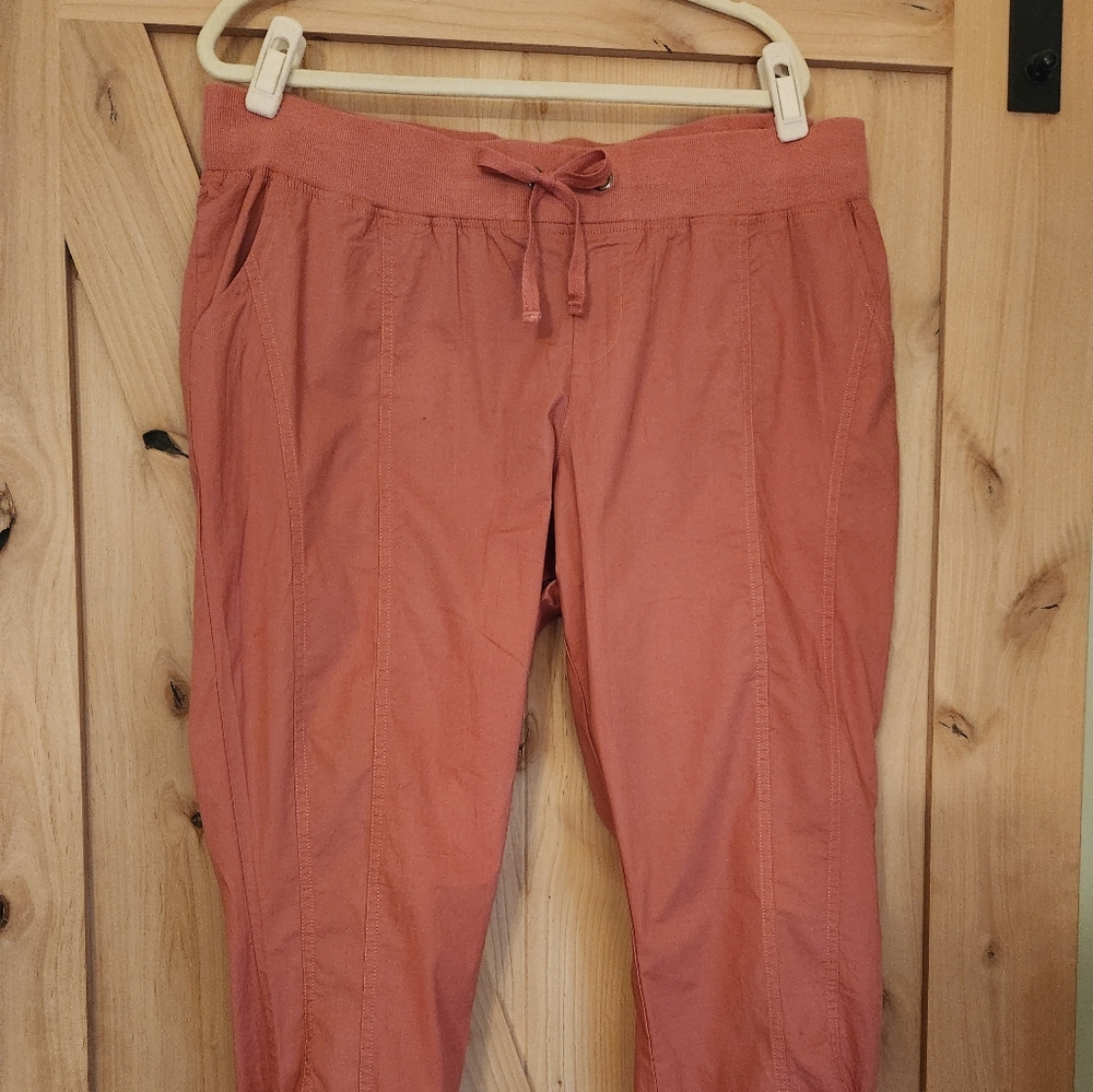 Torrid  crop pants sz 14
